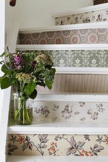 Διακόσμηση σκαλοπάτια απομεινάρια ταπετσαρία