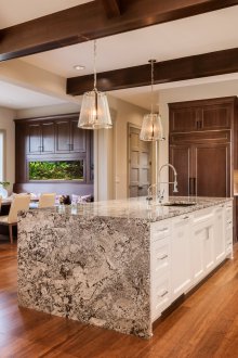 Κουζίνα νησιού σε ιδιωτικό σπίτι