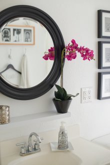 Ασπρόμαυρη διακόσμηση μπάνιου