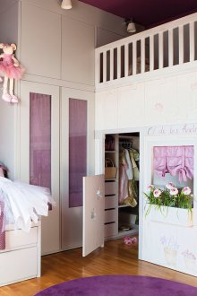 Παιδικό δωμάτιο για κορίτσι με γκαρνταρόμπα