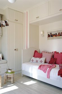 Παιδικό δωμάτιο για ένα κορίτσι με μια θέση