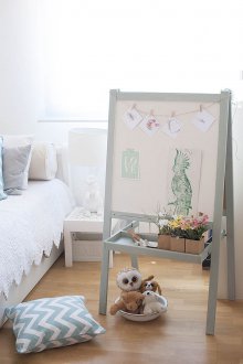 Παιδικό δωμάτιο για ένα αγόρι με ένα διοικητικό συμβούλιο