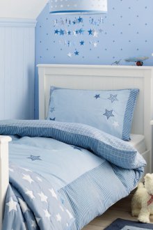 Παιδικό δωμάτιο για ένα αγόρι με αστέρια. Παιδικό δωμάτιο για ένα αγόρι με αστέρια.