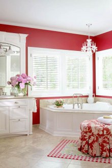 Κόκκινο κλασικό μπάνιο