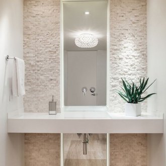 Μακρύ καθρέφτη μπάνιου