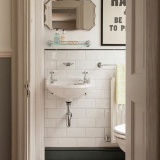 Μικρό καθρέφτη μπάνιου