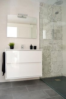 Μικρό καθρέφτη μπάνιου