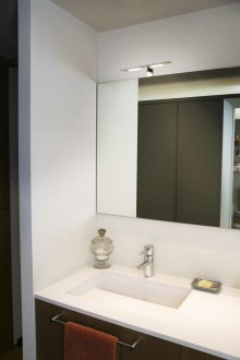 Καθρέφτης μπάνιου με λάμπα