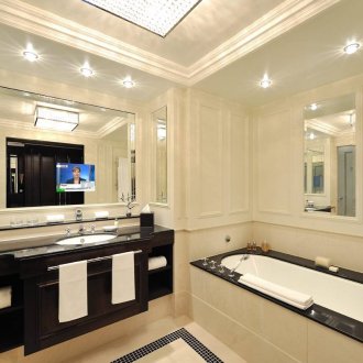 Καθρέφτης στο μπάνιο με τηλεόραση