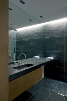 Επίτοιχο καθρέφτη μπάνιου