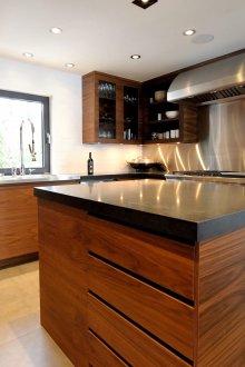 Στερεά κουζίνα από καρύδια