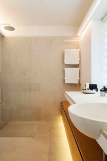 Συνδυασμένο πέτρινο μπάνιο