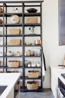 Σχεδιασμός ντουλάπι με ράφια