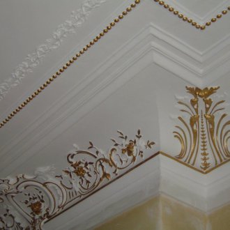 Πλύνετε στην οροφή με επιχρύσωση