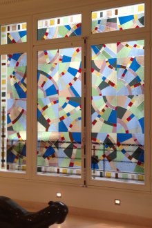 Διακοσμητική βιτρό γυαλί με τετράγωνα