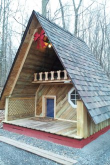 Κουτί σκυλιών με τη μορφή σπιτιού