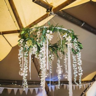 Διακόσμηση πολυέλαιου γάμου