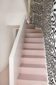 Dessin noir et blanc sur le mur