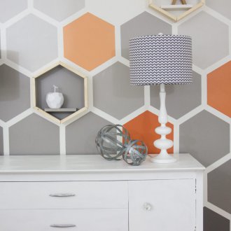 Εξάγωνο σχέδιο στον τοίχο