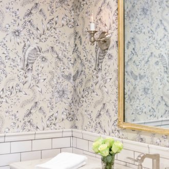 Μεταξοτυπία λευκή ταπετσαρία