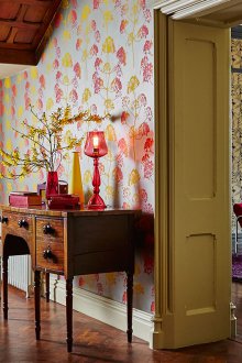 Διακόσμηση του διαδρόμου με μη υφαντά ταπετσαρία