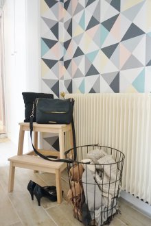 Ολοκλήρωση του διαδρόμου με τριγωνική ταπετσαρία