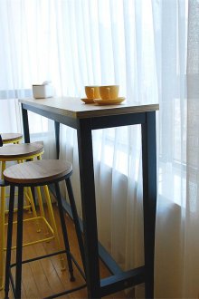 Επιπλωμένο διαμέρισμα στούντιο με μπαρ