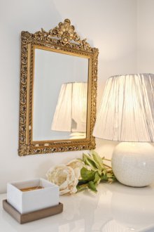 Επιπλώσεις και διακόσμηση διαμερίσματος στούντιο