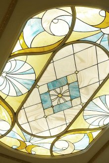 Οβάλ οροφή από βιτρό