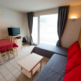 Διαθέτει διαμέρισμα ενός δωματίου και επένδυση