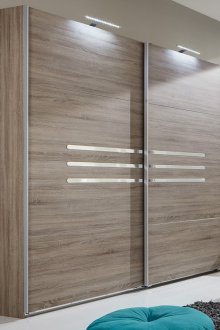 Συρόμενη ντουλάπα καφέ