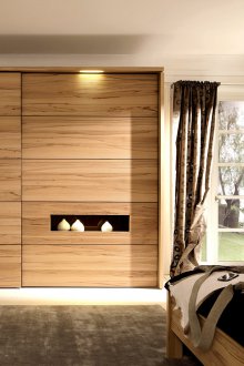 Ντουλάπα συρόμενη με καρυδιές