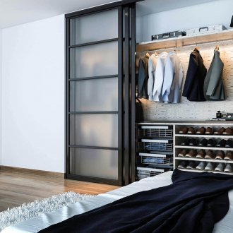 Συρόμενη ντουλάπα με γυάλινες πόρτες