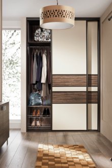 Συρόμενη ντουλάπα με ένθετα