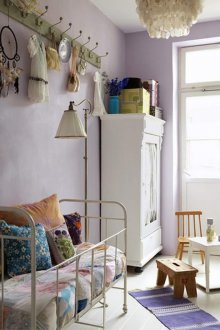 Παιδικό δωμάτιο σε στυλ της Προβηγκίας μοβ