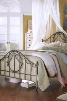 Δωμάτιο με παιδιά από την Προβηγκία με κρεβάτι από σφυρήλατο σίδερο