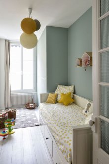 Παιδικό δωμάτιο σε στυλ provence σε παστέλ χρώματα