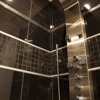 Με θέα στο μπάνιο με ντους