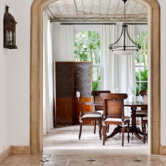 Η αψίδα είναι παλιά