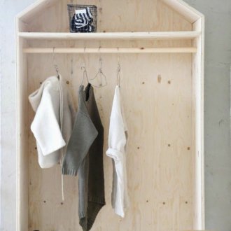 Οικονομικός σχεδιασμός παιδικού δωματίου με καμπίνα κόντρα πλακέ