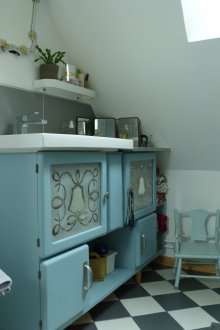 Ρετρό έπιπλα μπάνιου