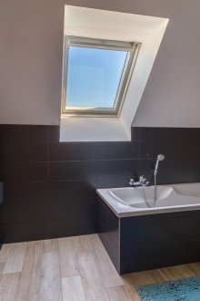 Γωνιακό μπάνιο στο σπίτι