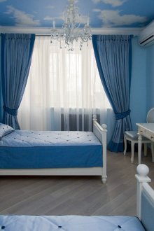 Υπνοδωμάτιο με μπλε τοίχους