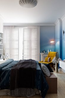 Διακοσμητικά τοιχώματα με μετάβαση από το μπλε στο λευκό στο υπνοδωμάτιο