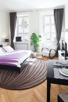 Διακοσμητικό χώρισμα ανάμεσα στην κουζίνα και το σαλόνι