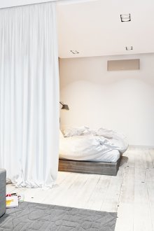 Συνδυασμένο σαλόνι και υπνοδωμάτιο