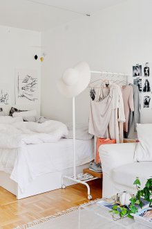 Καθιστικό υπνοδωμάτιο με κρεβάτι με γωνία