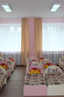 Δωμάτιο διακόσμηση στο νηπιαγωγείο με κρεβάτια