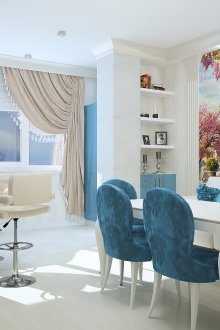 Κουζίνα με μπλε στοιχεία.