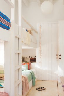 Στενό φυτώριο σε παστέλ χρώματα